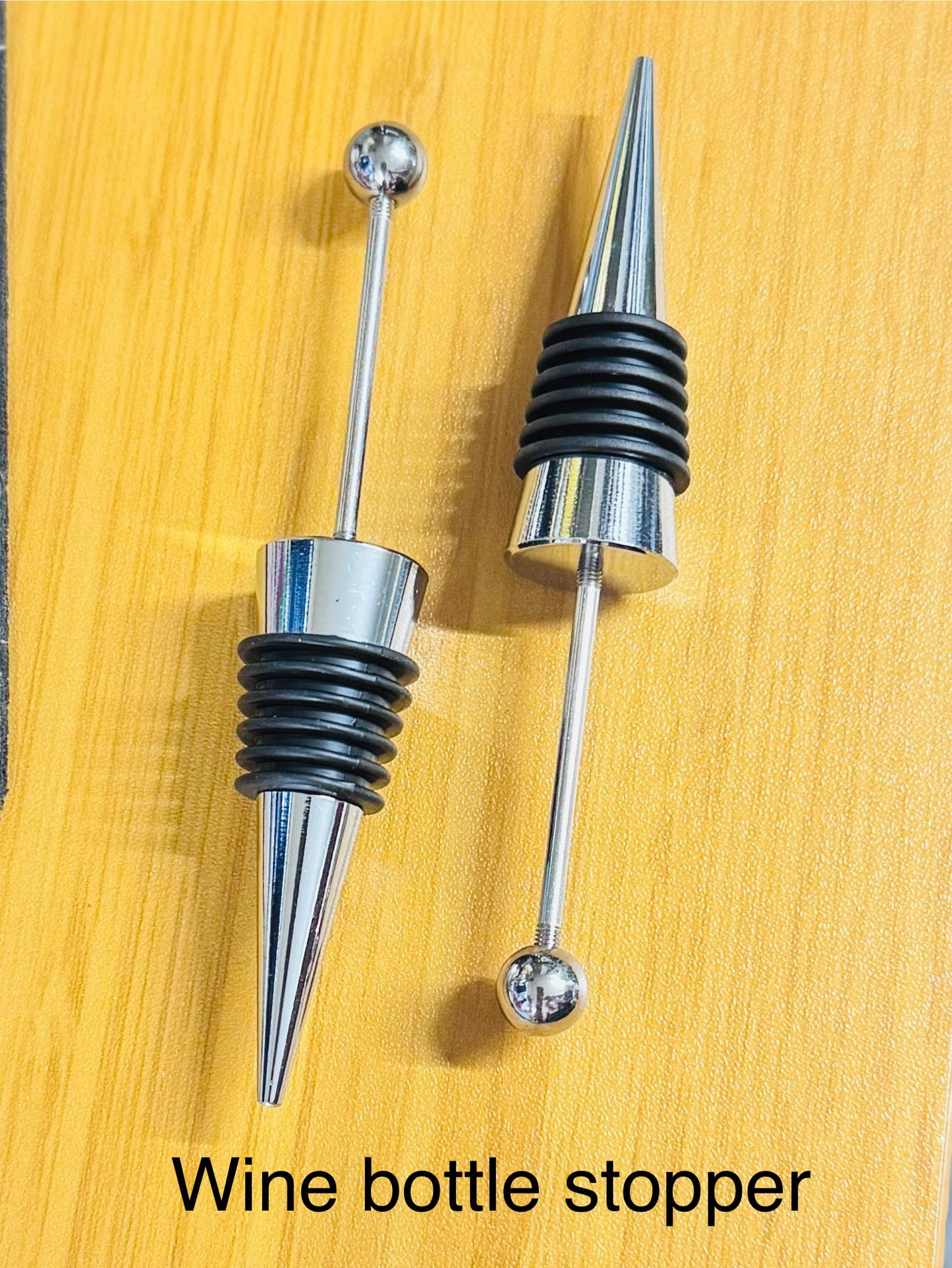 Wine bottle stopper
