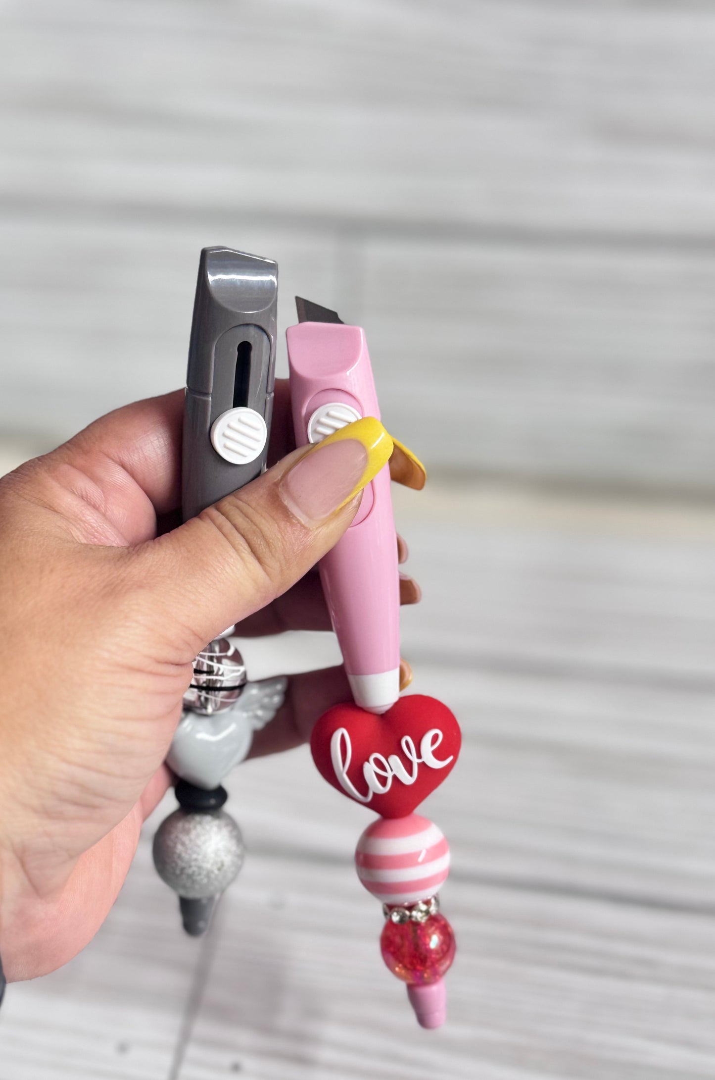 Abridor de paquetes || Box opener (Cutter)